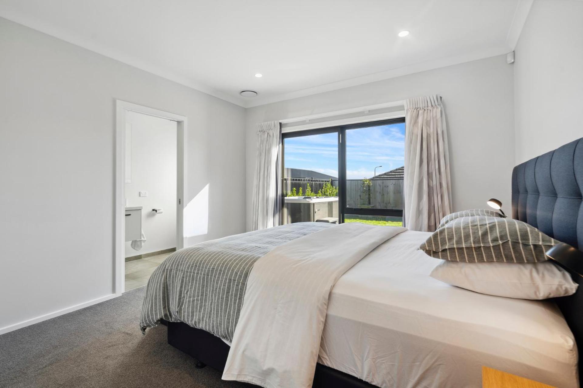 Regent Sanctuary - Martinborough Holiday Home מראה חיצוני תמונה